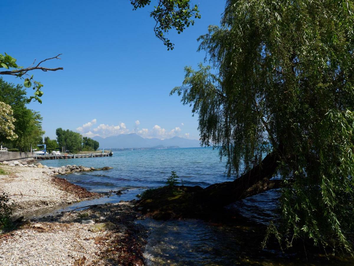 Appartamento Anna Ντεζεντσάνο ντελ Γκάρντα Εξωτερικό φωτογραφία